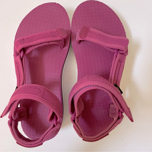 TEVA Flatform Universal Mesh Print Padded Sandal Size 6 - Picture 4 of 11